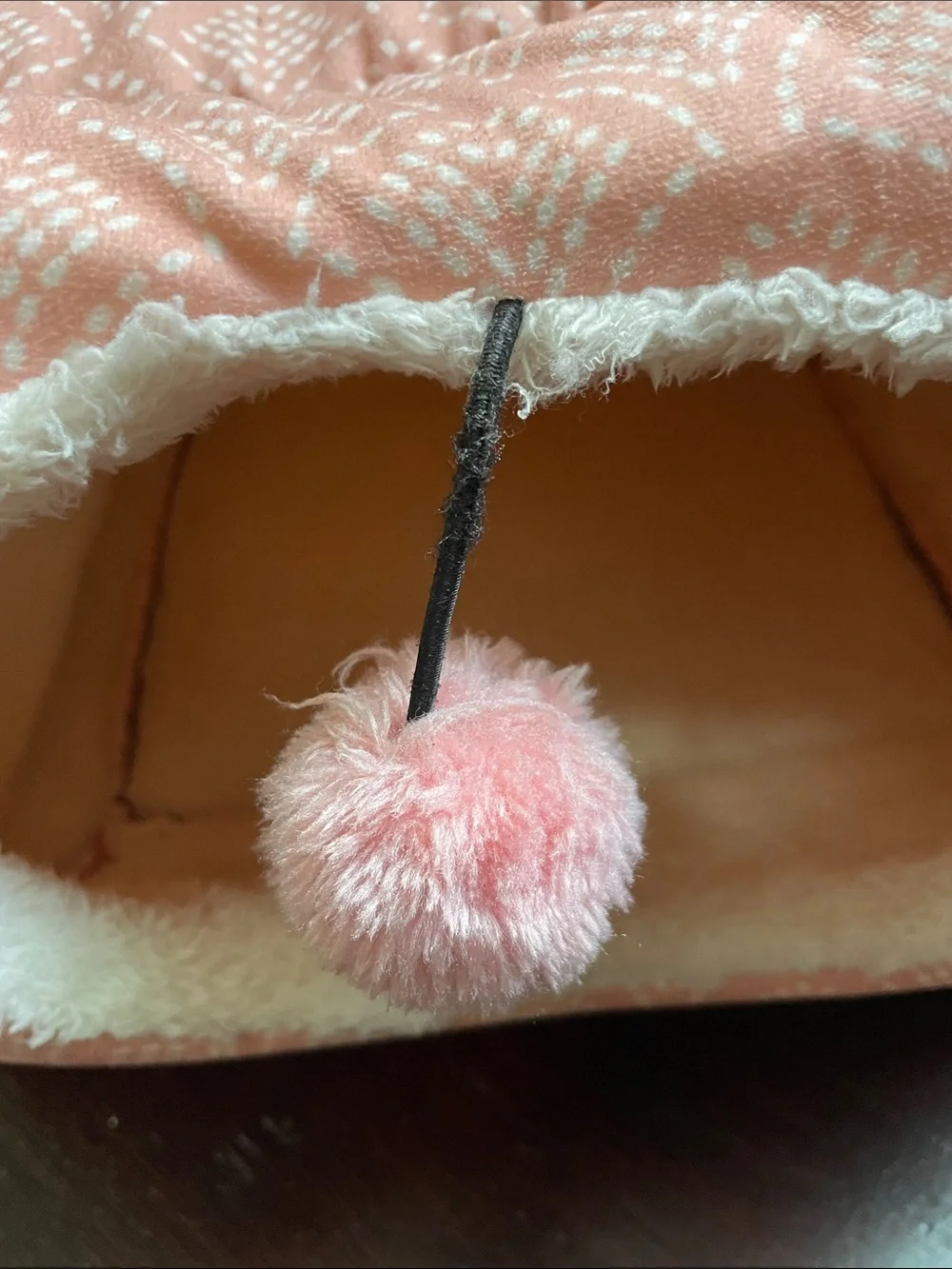 Baby Pink & White Printed Pet Bed, Perfect For Cats & Small Dogs
